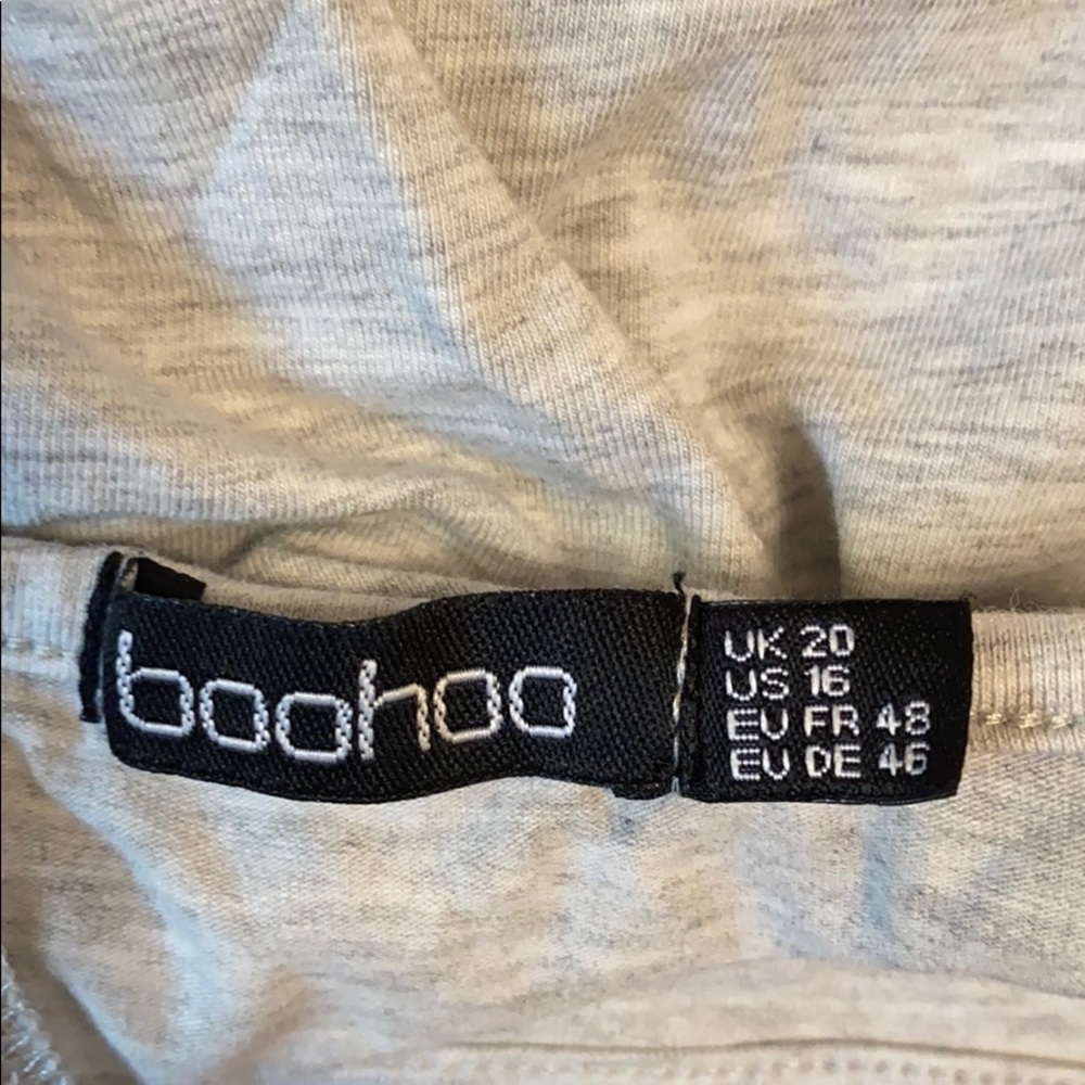 Gray split-back tee - Picture 2 of 3